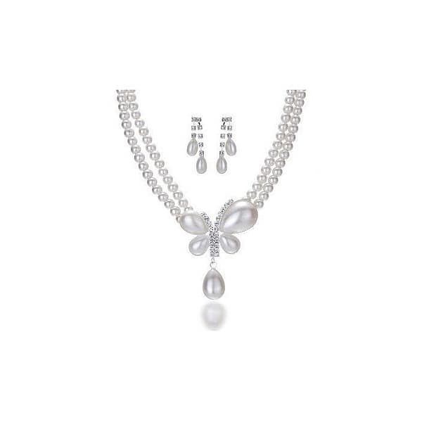 elegant pearl set
